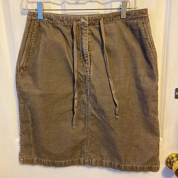 Eddies Bauer 100% Cotton Corduroy Short Skirt Women Size 6 Pockets - Picture 1 of 5